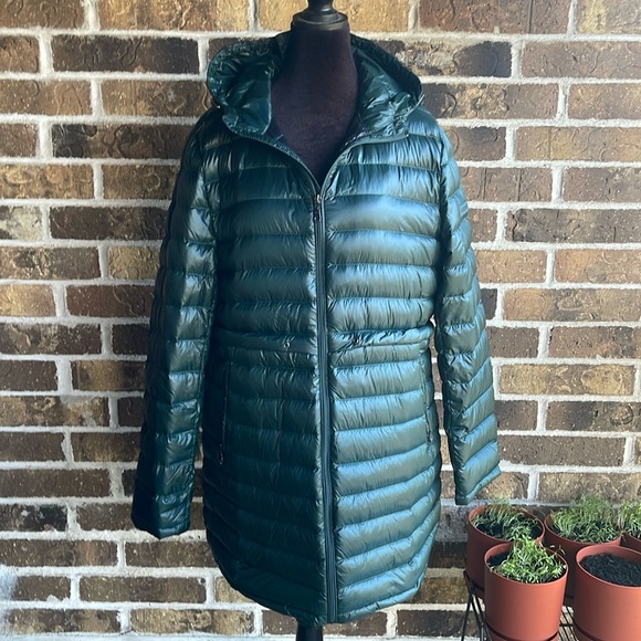 Dkny Jackets & Blazers - DKNY DONNA KARAN GREEN PACKABLE DOWN ANORAK JACKET